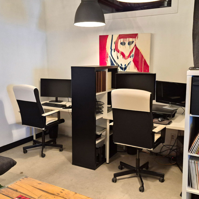 2 Bureaux à aire ouverte