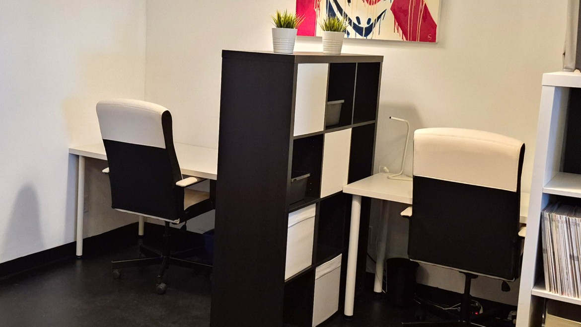 2 Bureaux à aire ouverte