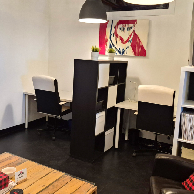 2 Bureaux à aire ouverte